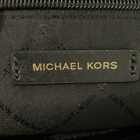 Michael Kors Large Evie Hobo Bag EUC - Picture 12 of 13